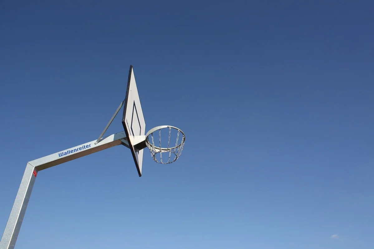 Basketbolda 8 Saniye Kuralı Nedir: Tanımı ve Temel Kavramlar
