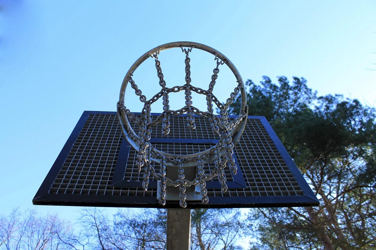 Basketbolda Flop Nedir?