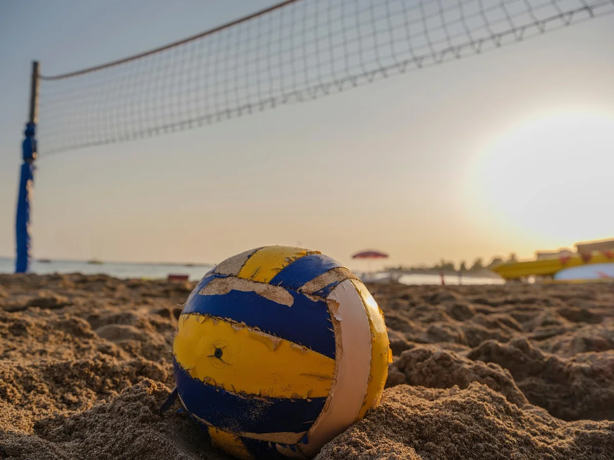 Voleybolda Servis Nasıl Atılır: Türler ve İşleyiş